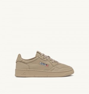 Autry Medalist Low Sneakers Matte Nomad Leather Sneakers Uomo Beige | 14306-JUAW