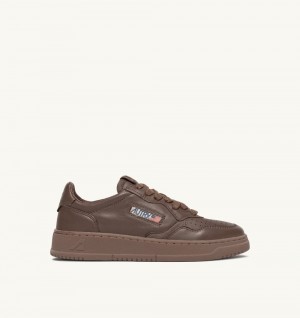 Autry Medalist Low Sneakers Matte Patridge Leather Sneakers Uomo Marrone | 26917-SDOM