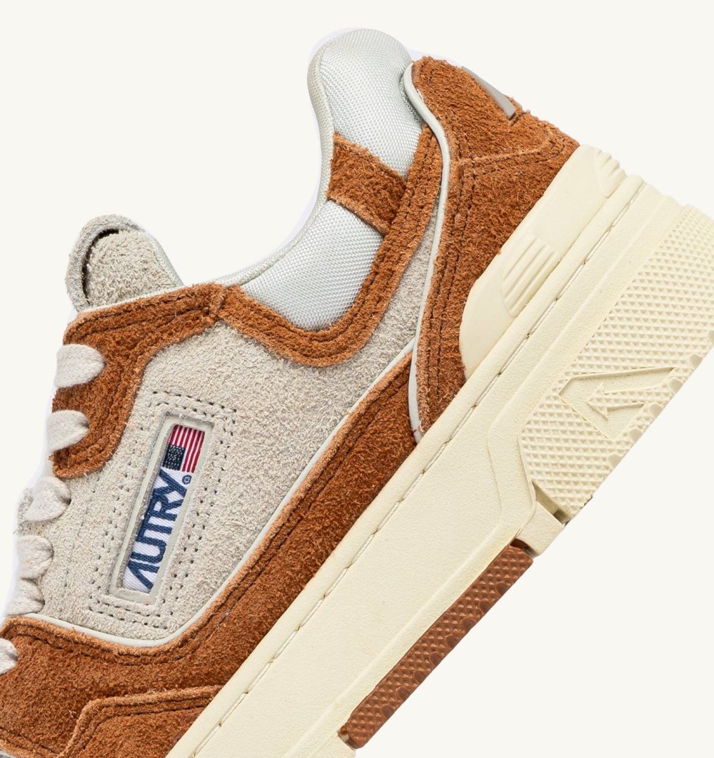 Autry Clc Low Sneakers Cream Terracotta Leather Mesh Sneakers Uomo Marrone | 40318-YGHP