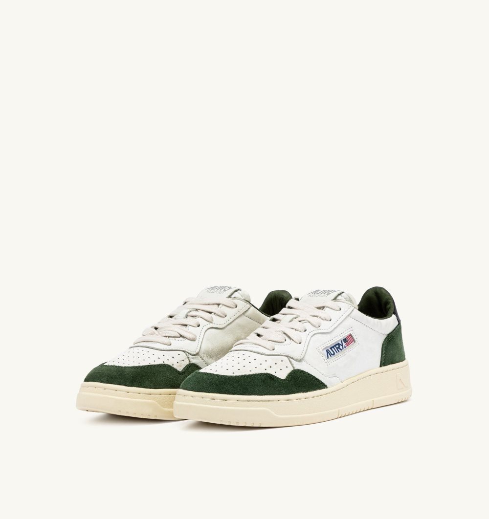 Autry Medalist Low Sneakers Military Suede Leather Sneakers Uomo Verdi Bianche | 98653-XWBK