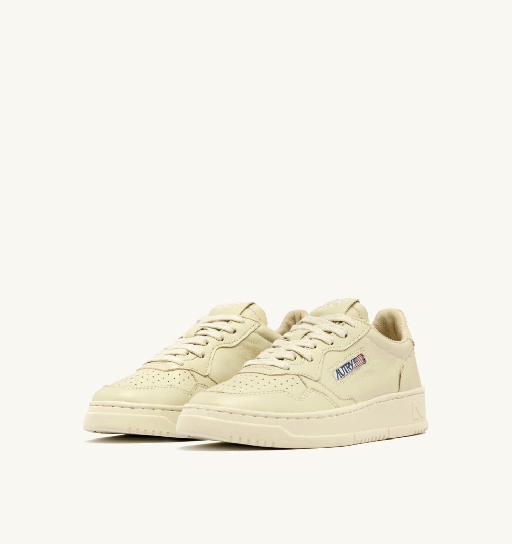 Autry Medalist Low Sneakers Rutabaga Leather Sneakers Donna Beige | 18604-VMQW