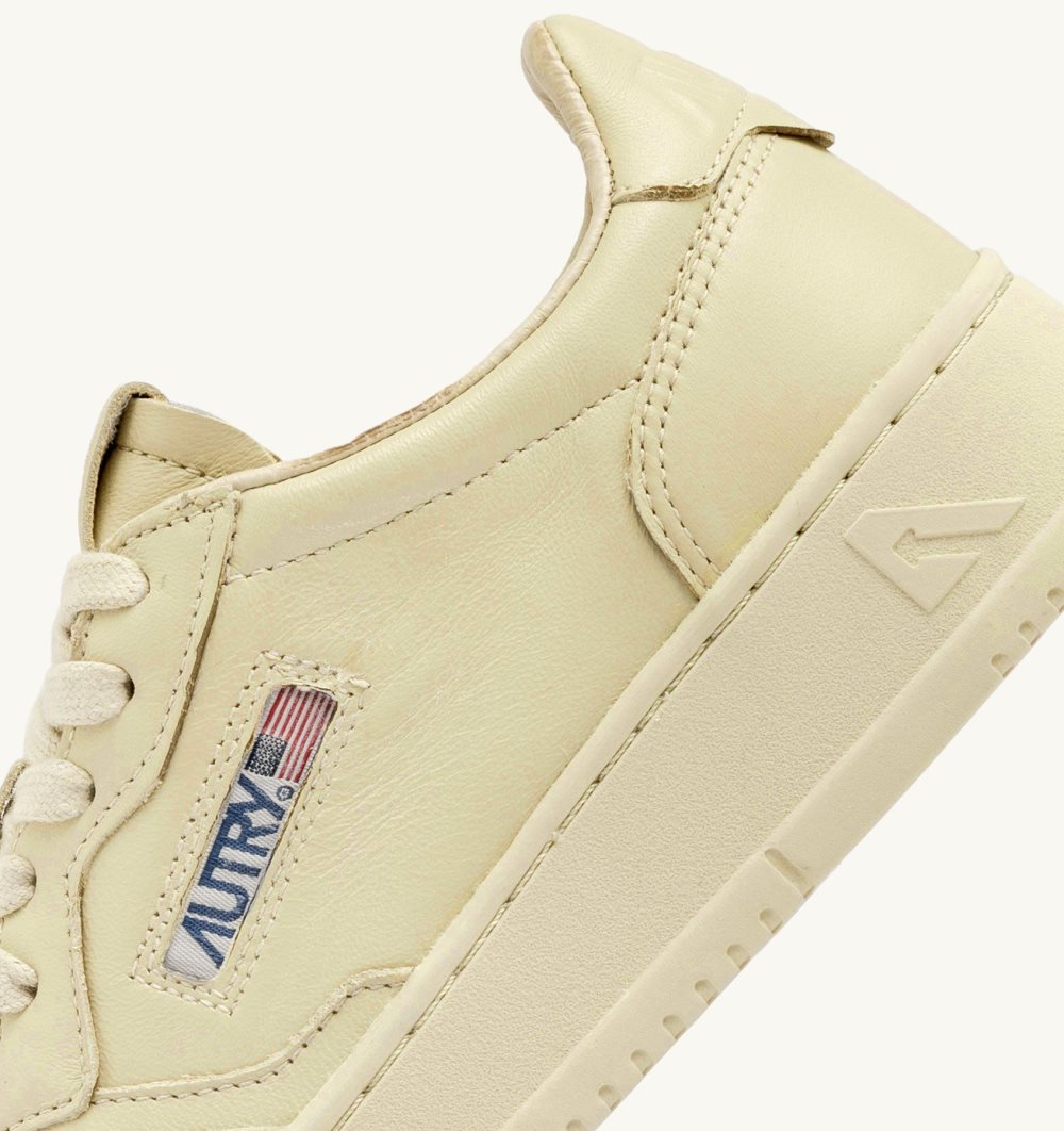 Autry Medalist Low Sneakers Rutabaga Leather Sneakers Donna Beige | 18604-VMQW