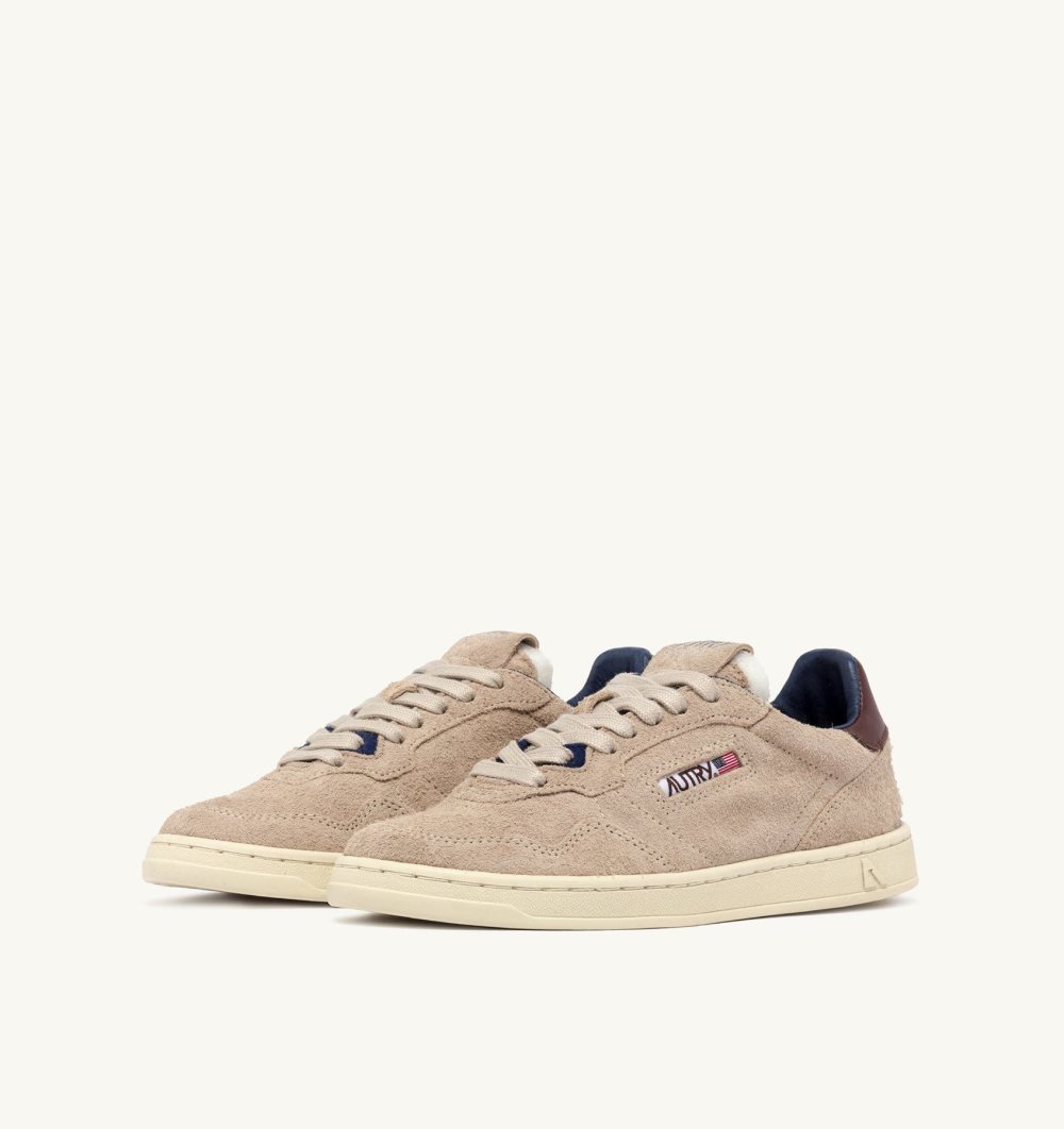 Autry New Flat Low Sneakers Ecru Fudgesickle Suede Scarpe Flat Uomo Beige | 58973-SUYW